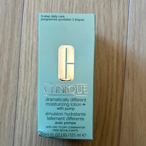 Clinique Dramatically Different Moisturizing Lotion+ - Gold and Green